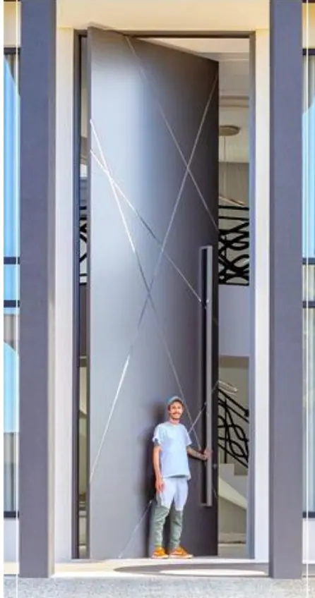 Main Entrance Pivot Door - Concept stage